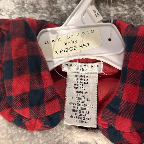 Max Studio 3 Piece Winter Holiday Outfit Set 0-3 Months - Picture 3 of 5